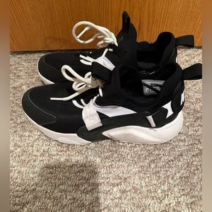 Women’s or Men’s Nike shoes